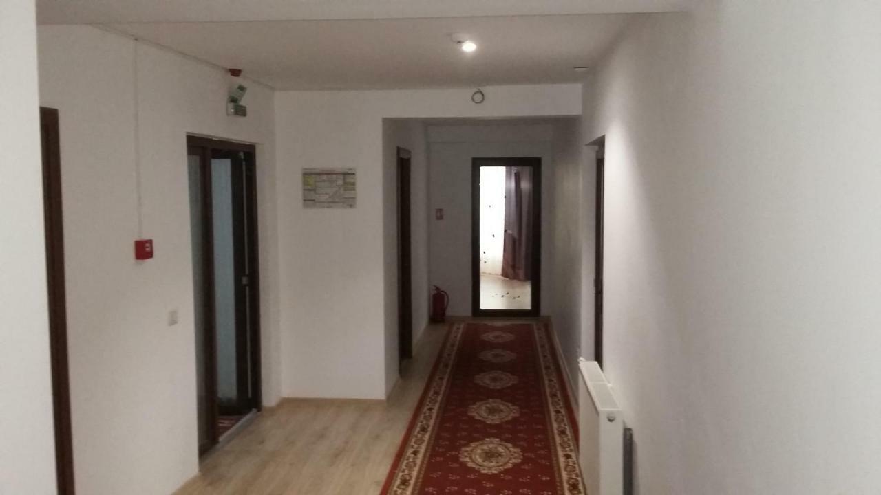 Pensiunea Poiana Soarelui Brates Exterior photo